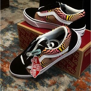 Vans old school new with tags and comes with box women’s size 8 men’s 6.5